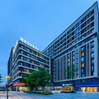 REZEN LONGUU Hotel Guangzhou Baiyun International Airport, hotelli Huadussa