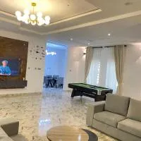 Luxe Haven - Orchid, Lekki, hotel em Ikuata