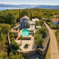 Villa 5 elements, hotel u gradu 'Gostinjac'