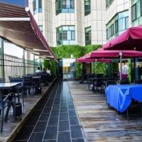 Metropolo Hotel Yining Development Zone Hanma Building, hotel dicht bij: Luchthaven Yining - YIN, Yining Airport