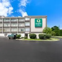 Quality Inn Dayton Airport, hotelli kohteessa Englewood