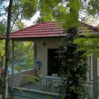 Alphineglow Hotel, hotel a Yercaud