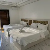 OYUSTAY Clark Terrace condo Staycation with 2 beds near airport HANN CASINO, hotel v destinaci Fort Stotsenburg