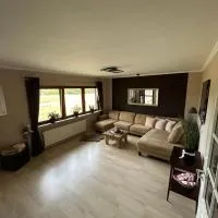 Stilvolle Wohnung im Zweifamilienhaus mit Feldrandlage und zentraler Lage, Hotel in Rodenbach