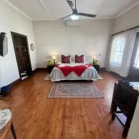 Toni's Cottage, hotel u gradu 'Graaff-Reinet'