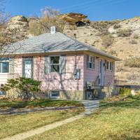 Trail Access On-Site! Scenic Rock Springs Getaway, hotel poblíž Rock Springs County Airport - RKS, Rock Springs
