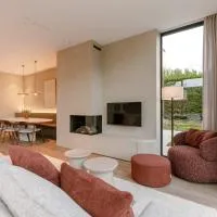Warm family home by the sea - Villa La Madrague, hotel en Koksijde