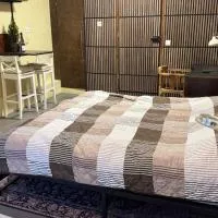 Newly Renovated Studio with Private Entrance, מלון בסחיידאם