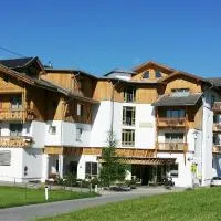 Hotel Laurenzhof, отель в городе Lendorf