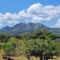 Cabaña vista Picachos de Olá Cerca a ríos y cascadas, hotel u gradu 'Olá'