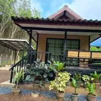 Lanta summer house nui bay, хотел в Ko Bu Bu