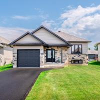 Neighbourhood Gem near Downtown Cornwall & St Lawrence River, hotel poblíž Letiště Cornwall Regional - YCC, Cornwall