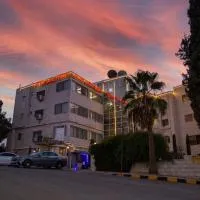 Al-Farouq Suites, hotel em Amã