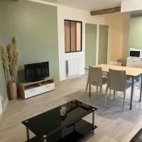 Appartement cosy rénové dans une ancienne longère, hotel di Chemilly-sur-Yonne