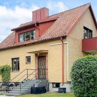 4 star holiday home in VISBY, готель біля аеропорту Аеропорт Вісбі, у місті Вісбю