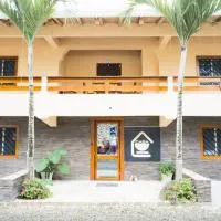 La Casa Naranja Hostal, hotel em Olón
