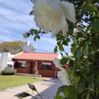Casa playa Quequen a dos cuadras del mar, hotel em Quequén