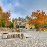 Breathtaking Sunsets Lake Huron Beachfront Escape, hotel poblíž Letiště Alpena County Regional - APN, Alpena