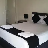 Dooleys Tavern and Motel Capella, Hotel in Capella
