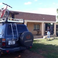 Kalibu Cottage offers you a cozy & private home for your holidays, hotel poblíž Letiště Livingstone - LVI, Livingstone