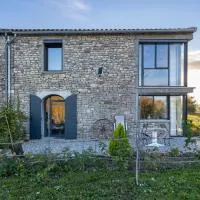 Gîte La Mosaïque、Dauphinのホテル