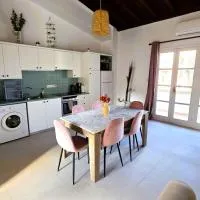 Elegant 1BR City Vibes Beach Bliss, viešbutis mieste Scala