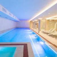 Hotel HOGO, хотел в Inđija