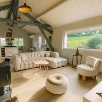 Chalet de 95m2 au cœur du Pays d'Auge, en Normandie avec Piscine et Jacuzzi, hotell sihtkohas Les Champeaux