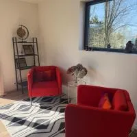 Studio neuf dans un espace boisé, hotel di Locronan