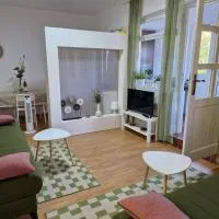 Apartman Ćirić、イヴァニツァのホテル