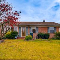 2 Mi to APG Edgewood Family Home with Fenced Yard, hotell sihtkohas Edgewood lennujaama Weide sõjaväe lennubaas - EDG lähedal