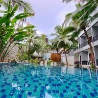 Baan Phu Chalong Place, מלון בBan Suan