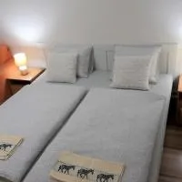 APARTMÁN LUČENEC city & parking, מלון בלוצנץ'