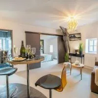 Appart'Hotel Premium Le Roitelet - Parking Privé & Entrée Autonome, hotel en Tullins