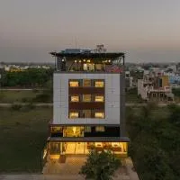 Perfectstayz Premium Shree Narayana at Mahakal temple road, hotel v mestu Ujjain