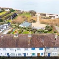 Cowes View Seaside beach cottage,, hotel din Hill Head