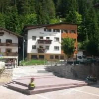 Hotel Oswald, hotel Canazeiben