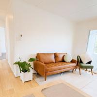 Renovated 3-Bedroom Beach House Sunshine Coast, hotell sihtkohas Golden Beach lennujaama Caloundra lennujaam - CUD lähedal