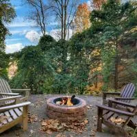 New Mtn&City Views Hot Tub Sauna Arcade Pool, ξενοδοχείο σε Helen