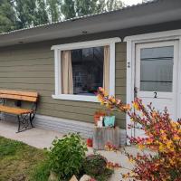 Acol cabañas 1 y 2, hotel near Perito Moreno Airport - PMQ, Perito Moreno