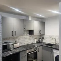 Modern Serviced Studio - Affordable Luxury with Free WIFI Free Parking Flat Screen Smart TV, hotell sihtkohas Peterborough