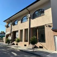 Georgia Suites, hotel in Lyubimets