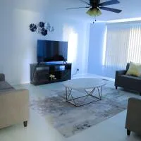 A Nice and Cozy Home in Fairborn, hotel din Fairborn