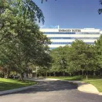 Embassy Suites by Hilton Detroit Troy Auburn Hills โรงแรมในทรอย