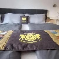 Reiterhof Romanasa Ferienwohnung, hotel u gradu 'Fliess'