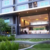 A+ Hotel，位于Ban Na Khwai乌汶叻差他尼机场 - UBP附近的酒店