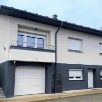 Apartmaji Divji vrt, hotel u gradu Lendava