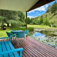 Meadow Lane Country Cottages, hotel en Underberg