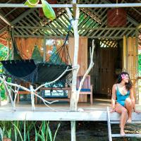 Poki Poki - Togian Islands, &xi;&epsilon;&nu;&omicron;&delta;&omicron;&chi;&epsilon;ί&omicron; &kappa;&omicron;&nu;&tau;ά &sigma;&tau;&omicron; Tanjung Api Airport - OJU, Bomba