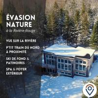 Modern Waterfront Cottage on the Rouge River & Spa, hotel near Mont Tremblant International Airport - YTM, Rivière-Rouge